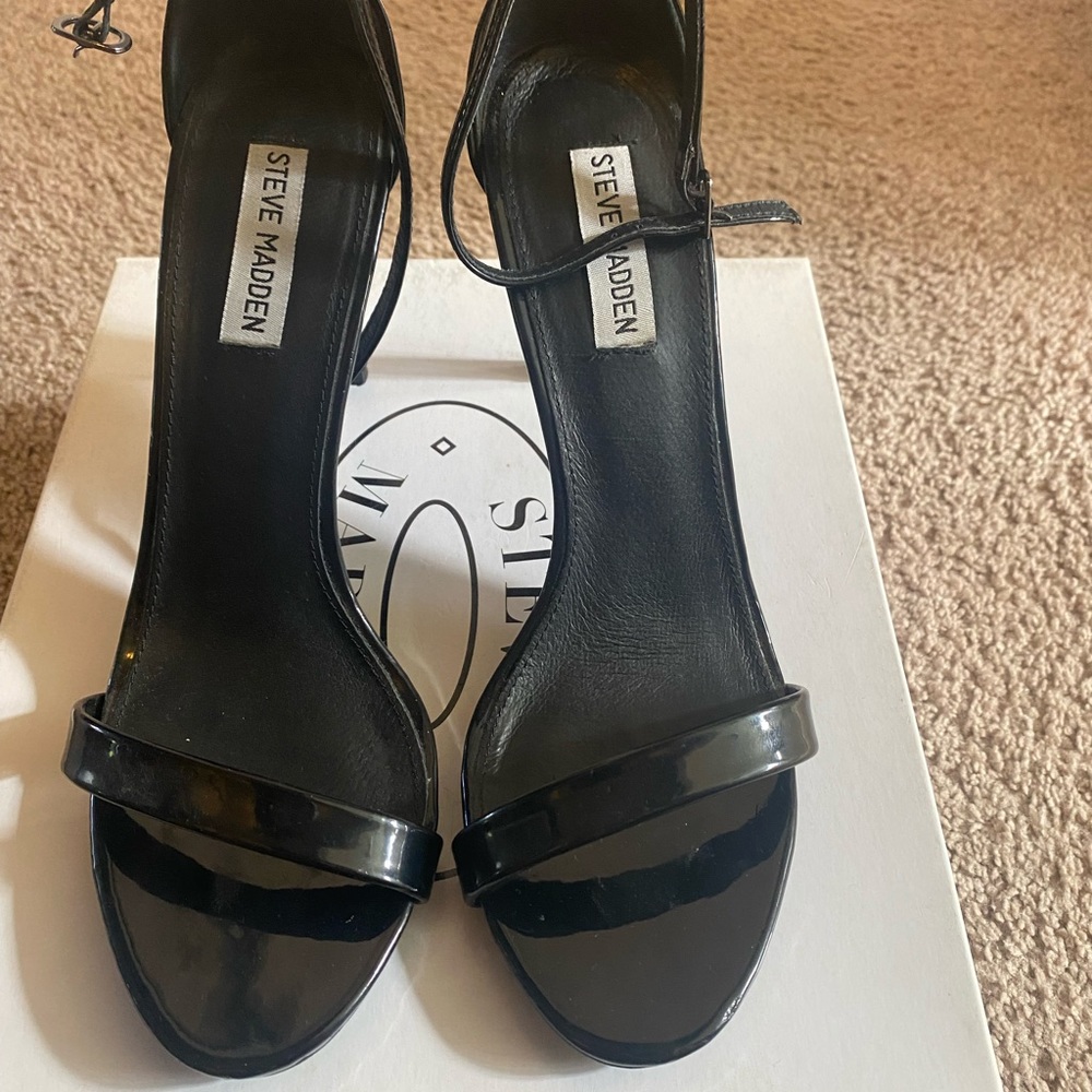 Steve Madden Leather Heels. Great condition!